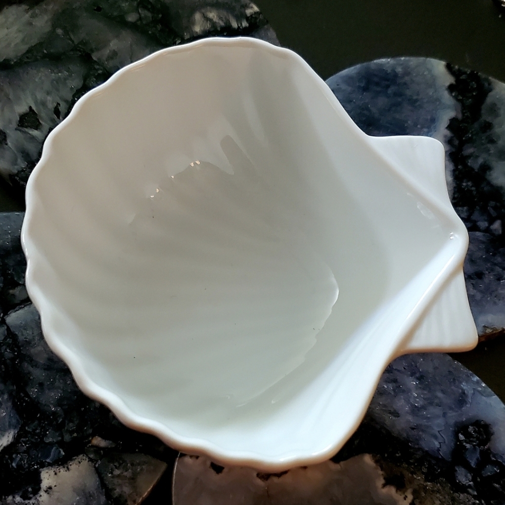 Shell Ring Bowl - Picture 2 of 3